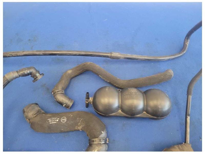 2014 Audi R8 V10 Coupe Assorted Hoses Pipes Rubber 2136 - The Parts Farm
