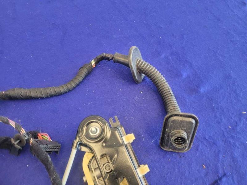 2017 Porsche 911 Turbo 991 Passenger Front Window Regulator - The Parts Farm