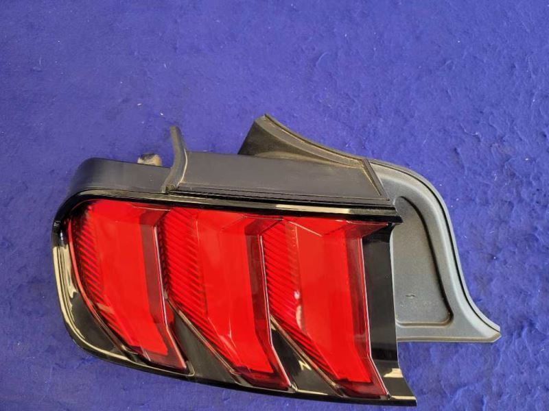2018-2023 Ford Mustang GT S550 Driver Left LH Taillight Lamp Brake Lens 2186 - The Parts Farm