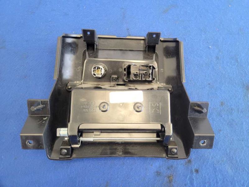 2015-2017 Ford F150 4x4 Pickup Truck USB Port Charger Connector 2444 - The Parts Farm