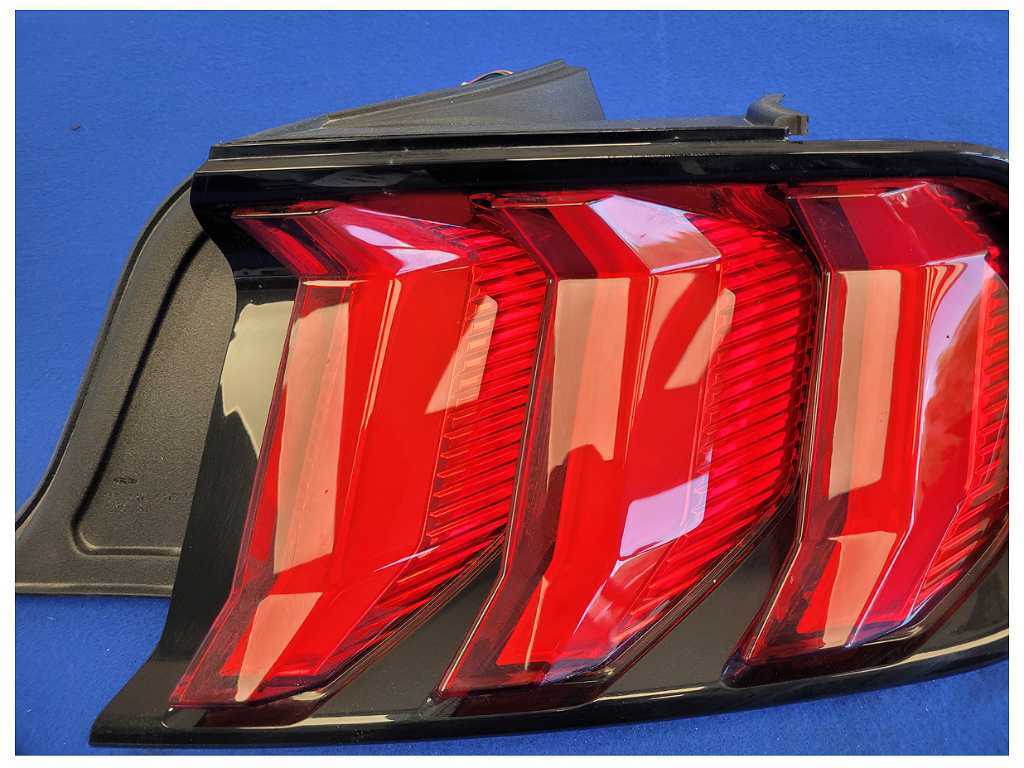 2018-2023 Ford Mustang GT S550 Passenger Rear Tail Light Lamp Brake Lens 2531 - The Parts Farm