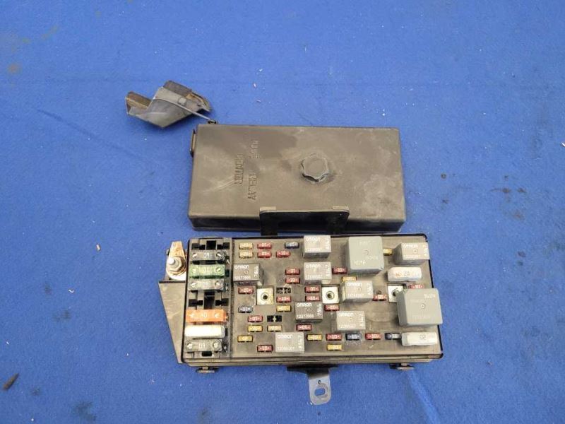 2001 Chevrolet Corvette Z06 FRC Under Dash Fuse Box Power Distribution 2066 - The Parts Farm