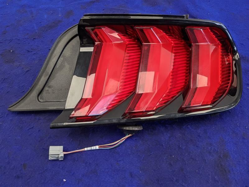 2018-2023 Ford Mustang GT S550 Passenger Right Tail Light Lamp Brake Lens OEM - The Parts Farm