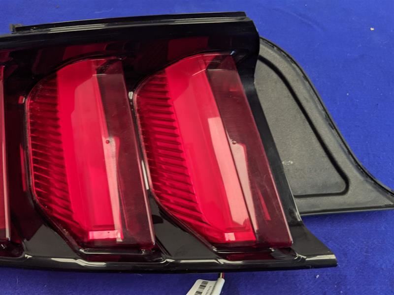 2015-2017 Ford Mustang GT S550 Driver Left LH Taillight Lamp Brake Lens OEM - The Parts Farm