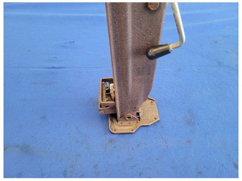 2004-2006 Porsche Cayenne Turbo 4.5L Jack Emergency Lift Scissor Step 2137 - The Parts Farm