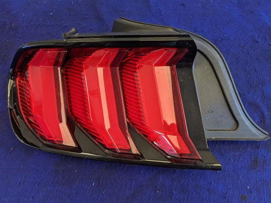 2018-2023 Ford Mustang GT S550 Driver Left LH Tail Light Lamp Brake Lens Crack
