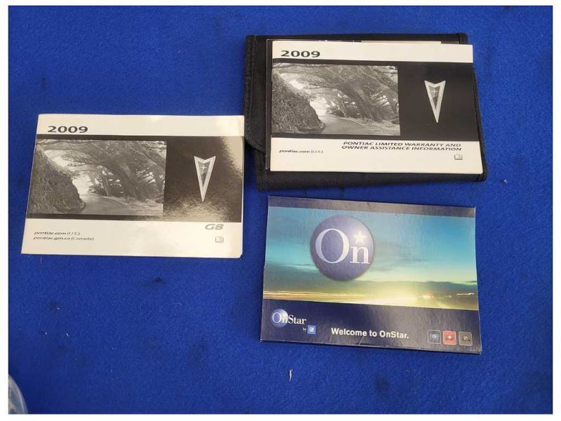 2008 Pontiac G8 Sedan 6.0L V8 Owner's Manual Book Cover 2529 - The Parts Farm