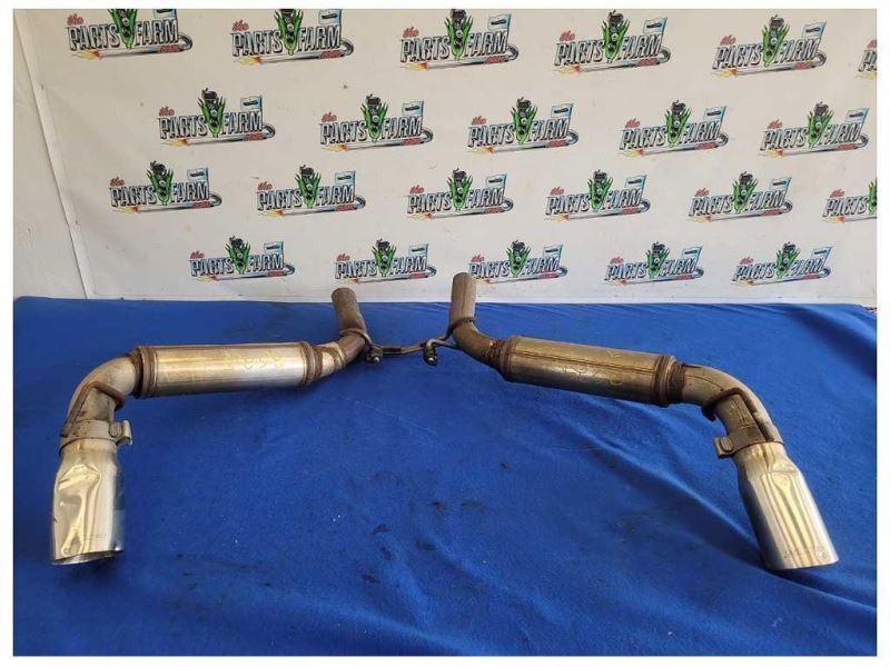 2010-2015 Chevrolet Camaro SS Coupe SLP Exhaust Tips Muffler Axle *Dents* 2528 - The Parts Farm