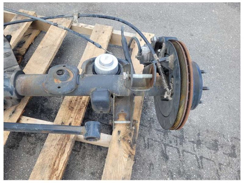 2003-2006 Chevrolet SSR Pickup Truck Rear Suspension Axle Differential 2432 - The Parts Farm