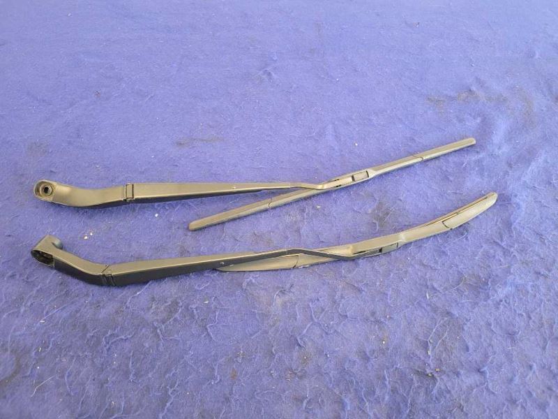 2016-2021 Chevrolet Camaro SS 6.2L LT1 Windshield Wiper Arms Blades 2434 - The Parts Farm