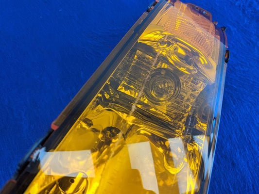 2005-2009 Ford Mustang GT Driver Corner Park Light Park Lamp-turn Signal Amber