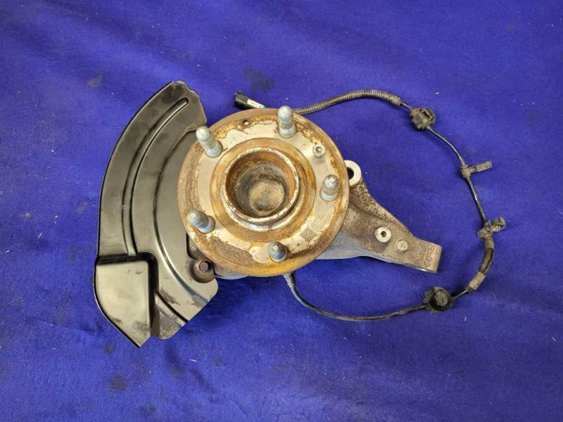 2016-2020 Cadillac CTS V 6.2 LT4 Sedan Front Passenger Right Spindle Knuckle - The Parts Farm