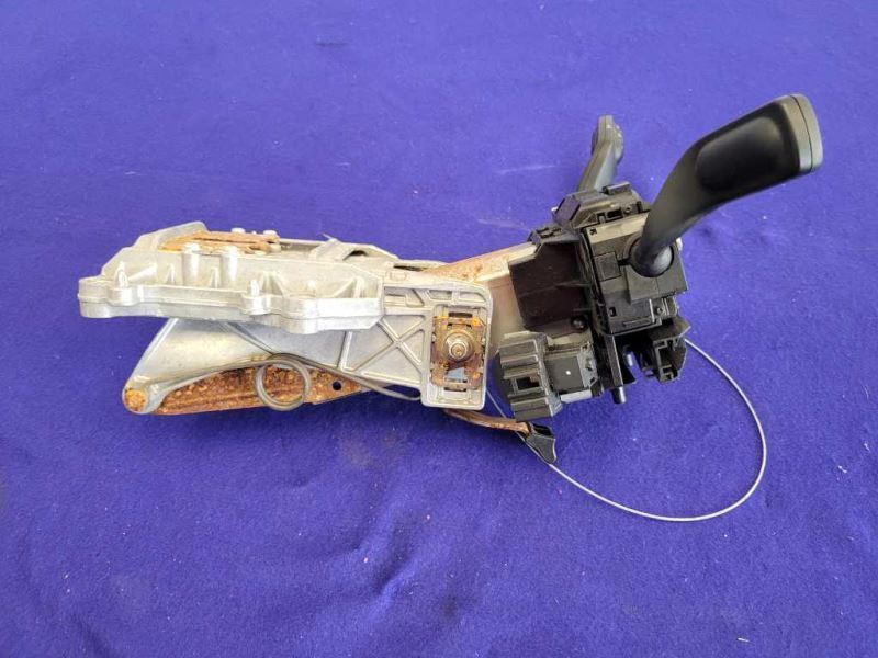 2005-2009 Ford Mustang GT500 Steering Column Turn Signal Driver Shaft Lights - The Parts Farm