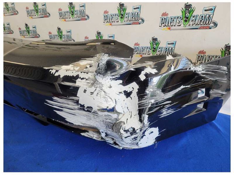 1999-2004 Ford Mustang GT Saleen Rear Bumper Cover Center Exhaust *Damage* 2556 - The Parts Farm