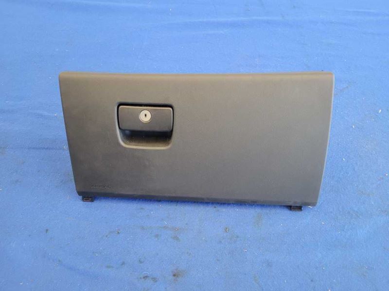 2016-2020 Chevrolet Camaro SS LT1 6.2L Glove Bax Passenger Front 2434 - The Parts Farm