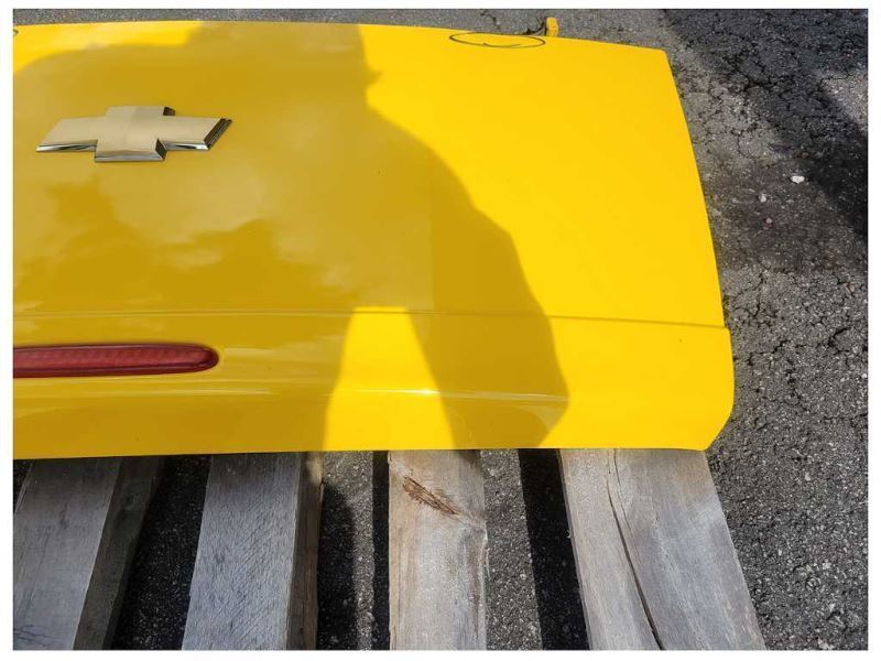 2003-2006 Chevrolet SSR Pickup Truck Trunk Rear Tailgate Paint Yellow 2426 - The Parts Farm