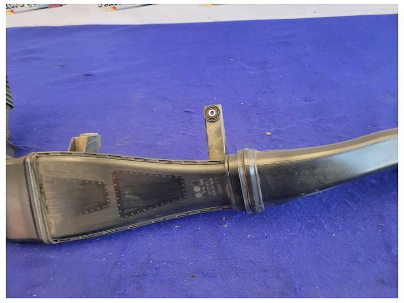 2011-2015 Audi R8 V10 Coupe Passenger RH Air Intake Tubes Ducts Rear 2136 - The Parts Farm