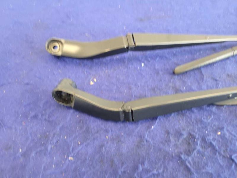 2016-2021 Chevrolet Camaro SS 6.2L LT1 Windshield Wiper Arms Blades 2434 - The Parts Farm