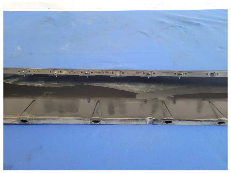 1995-1998 Ford Mustang GT Cobra Driver Lower Rocker Panel Molding Paint UA 2526 - The Parts Farm