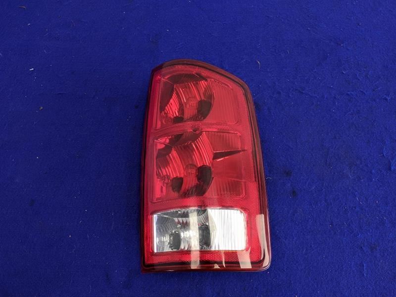 2004-2006 Dodge Ram Viper SRT-10 8.3L 1500 Passenger Right Rear Taillight Lamp - The Parts Farm