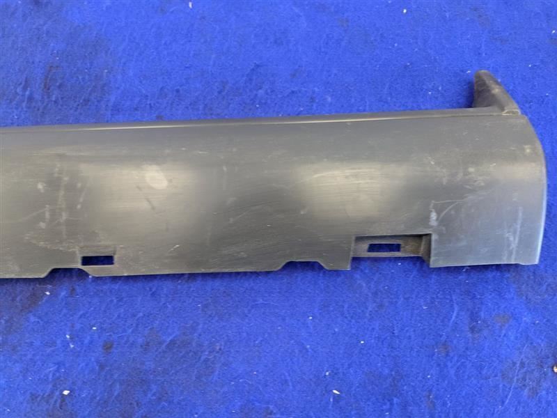 2005-2009 Ford Mustang GT Passenger Right RH Rocker Panel Moulding NEW TAKE OFF - The Parts Farm