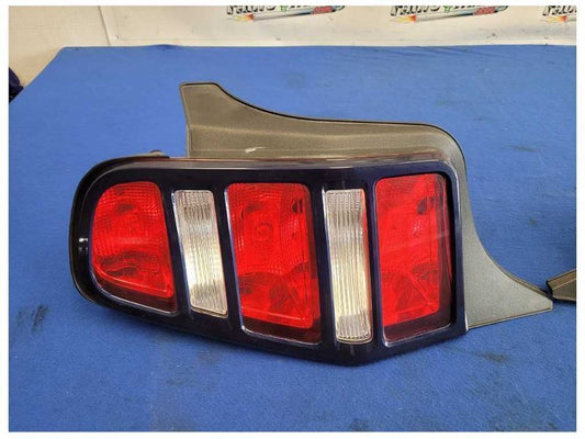 2010-2012 Ford Mustang Boss 302 GT Pair Rear Taillights Lamp Lights LH RH 2599