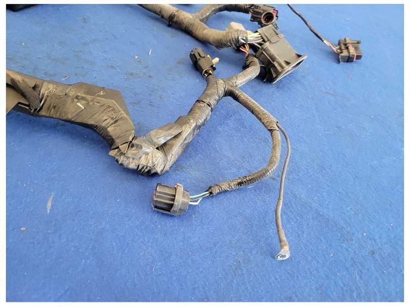 2004 Ford Mustang GT 4.6L Coupe Power Distribution Box Fuse Wire Plug 2589 - The Parts Farm