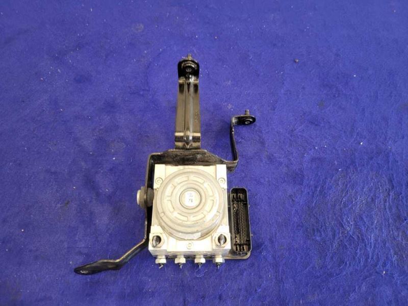 2015-2017 Ford Mustang GT S550 ABS Anti-Lock Brake System Module 2397 - The Parts Farm