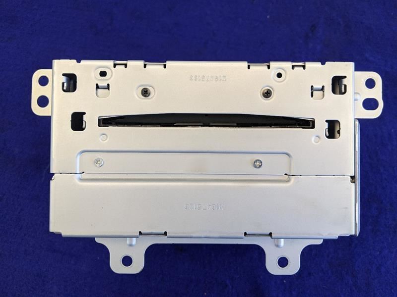 2010-2011 Chevrolet Camaro SS Audio Radio Receiver AM-FM-XM-CD-MP3 Opt Uye - The Parts Farm
