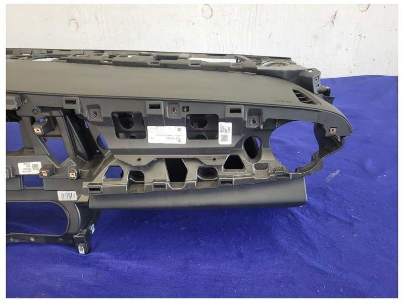 2016-2020 Chevrolet Camaro SS 6.2L Dashboard Panel Head-up Display Opt UV6 - The Parts Farm