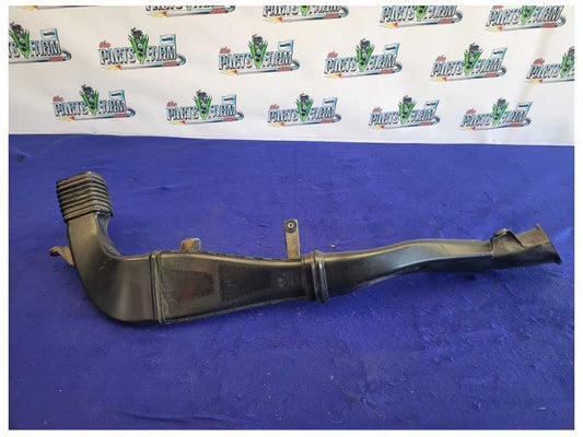 2011-2015 Audi R8 V10 Coupe Passenger RH Air Intake Tubes Ducts Rear 2136