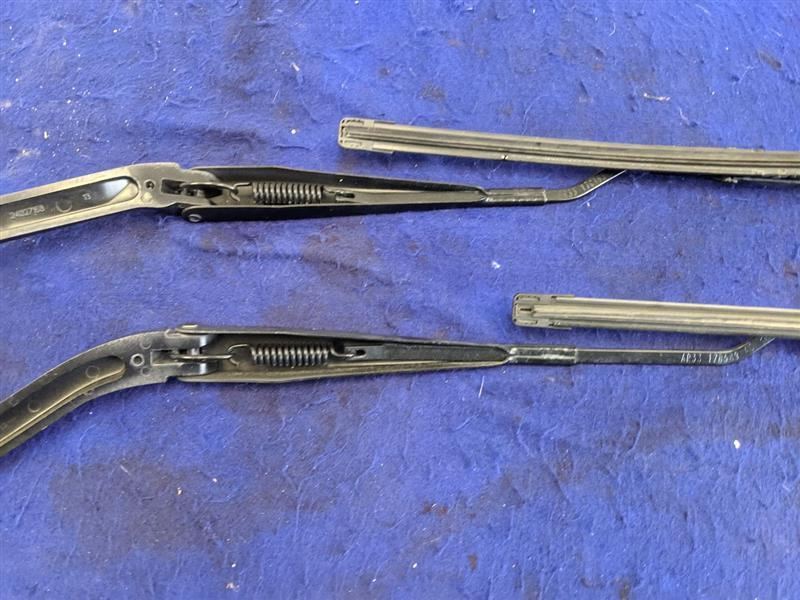 2011-2014 Ford Mustang GT Windshield Wiper Arm Blade Front - The Parts Farm