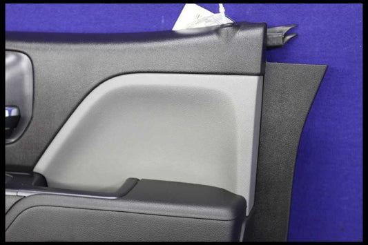 2015-2020 Chevrolet Silverado Rear Passenger Right Door Panel Handle Speaker