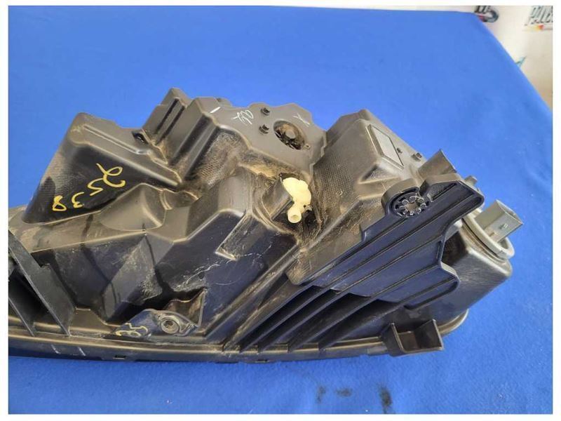 2019-2020 Chevrolet Camaro SS Driver Left Front Headlight Lamp Lens 2538 - The Parts Farm
