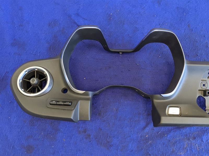 2016-2019 Chevrolet Camaro ZL1 SS Dash Panel Shell Head-up Display Opt UV6 - The Parts Farm