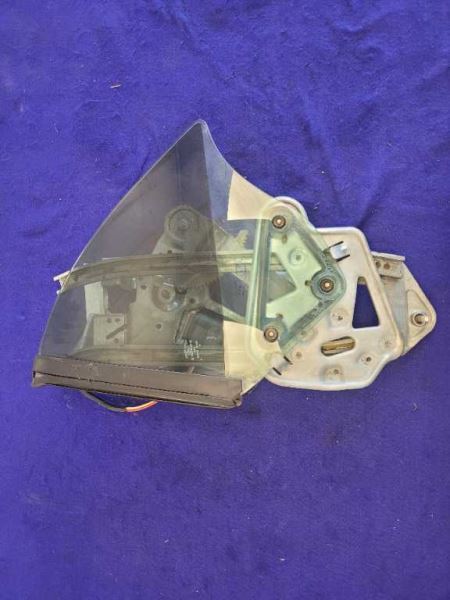 2001-2004 Ford Mustang Cobra SVT DOHC 4.6L Passenger Convertible Quarter Window