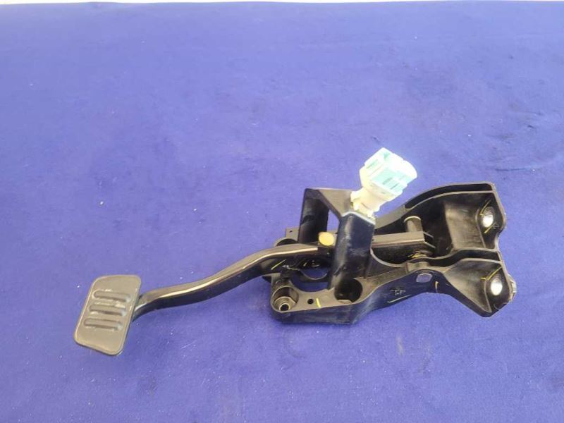 2018-2023 Ford Mustang GT S550 Pedal Cage Automatic Brake Box Transmission 2353 - The Parts Farm