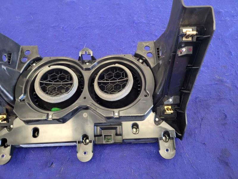 2016-2017 Chevrolet Camaro SS HVAC Temperature Control Dual Zone 2265 - The Parts Farm