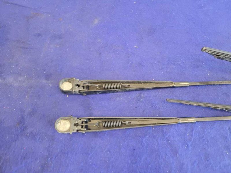 1999-2004 Ford Mustang Cobra SVT DOHC 4.6L Windshield Wiper Arm Blade Wipe 2276 - The Parts Farm