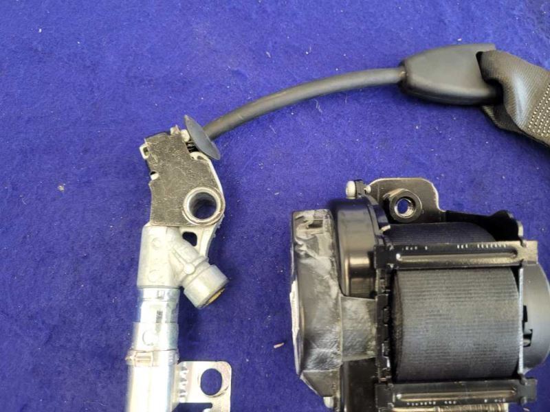 2018-2023 Ford Mustang GT S550 Passenger Coupe Rear Seat Belt Retractor 2424 - The Parts Farm