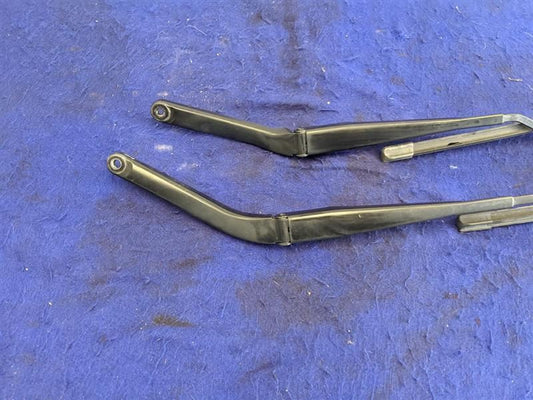 2011-2014 Ford Mustang GT Windshield Wiper Arm Blade Front