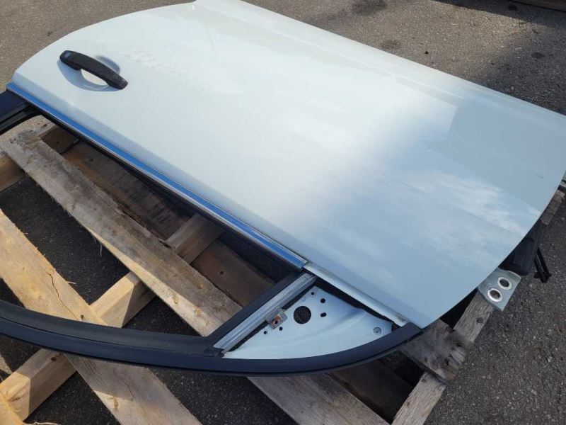 2014-2017 Chevrolet Caprice 6.0L Sedan Driver Left Front Door Shell Paint White - The Parts Farm
