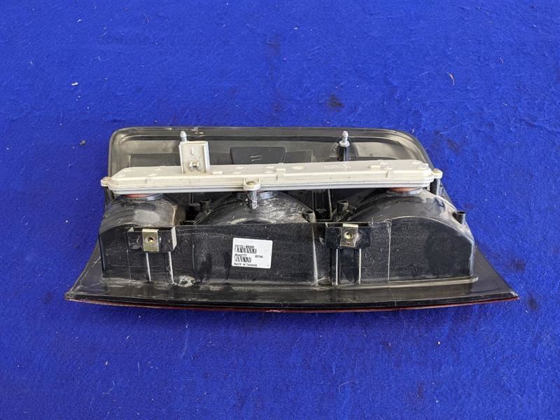 2004-2006 Dodge Ram Viper SRT-10 8.3L 1500 Passenger Right Rear Taillight Lamp - The Parts Farm