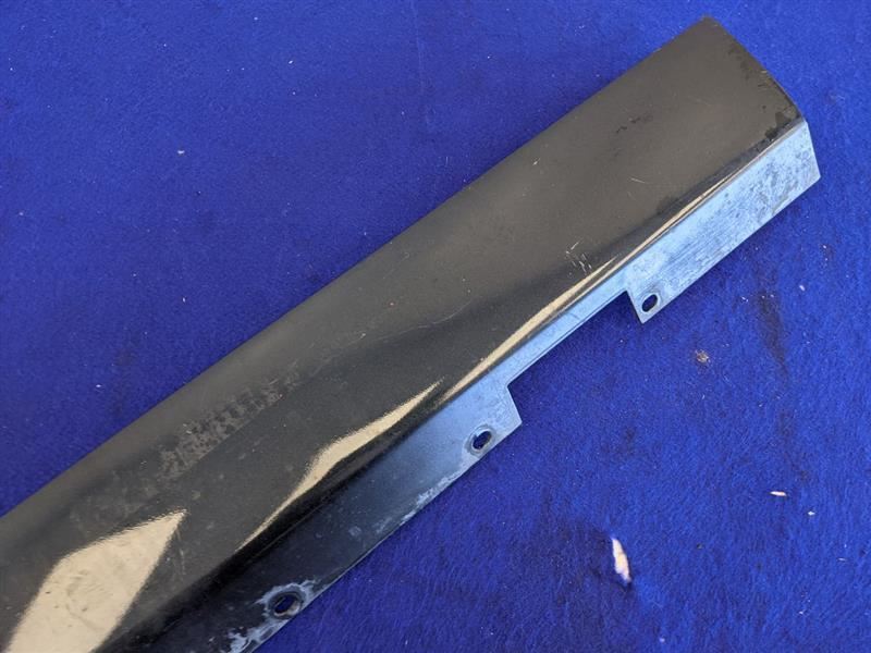 2002 2003 2004 2005 Ford Thunderbird T-Bird Driver Left LH Rocker Molding OEM - The Parts Farm