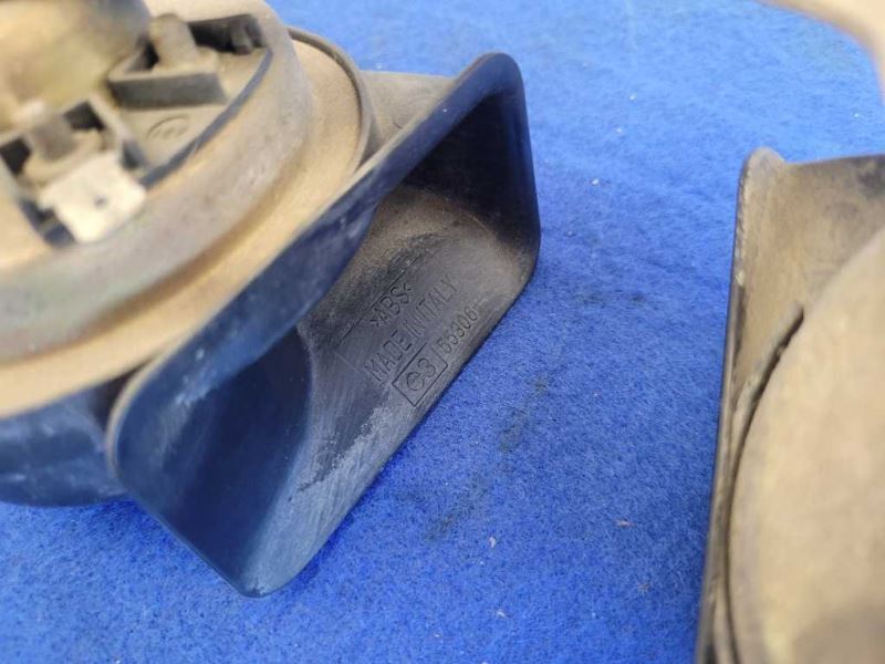 1999-2004 Ford Mustang GT Coupe Dual Horn Emergency Noise Front 2474 - The Parts Farm