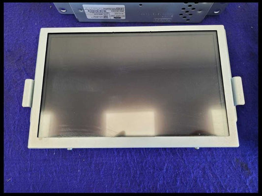 2017-2020 Ford F350 Pickup Truck Super Duty Info GPS TV Screen Front Center