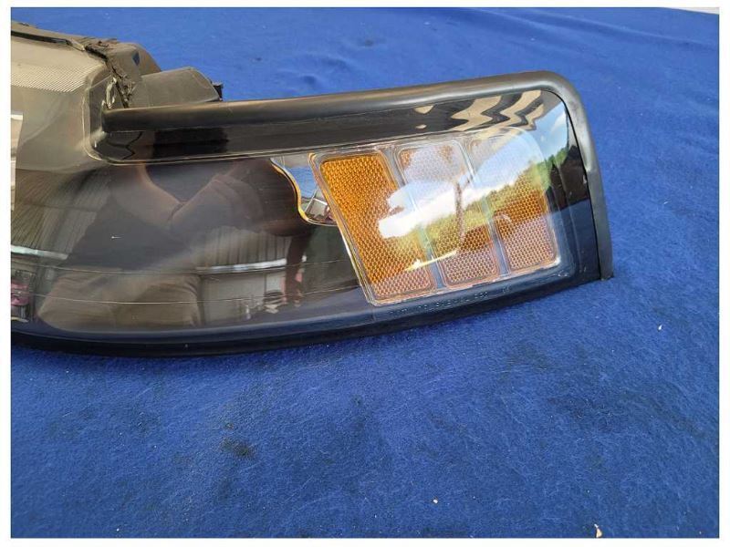 1999-2004 Ford Mustang Cobra SVT DOHC 4.6L Driver Front Headlight Lamp 2573 - The Parts Farm