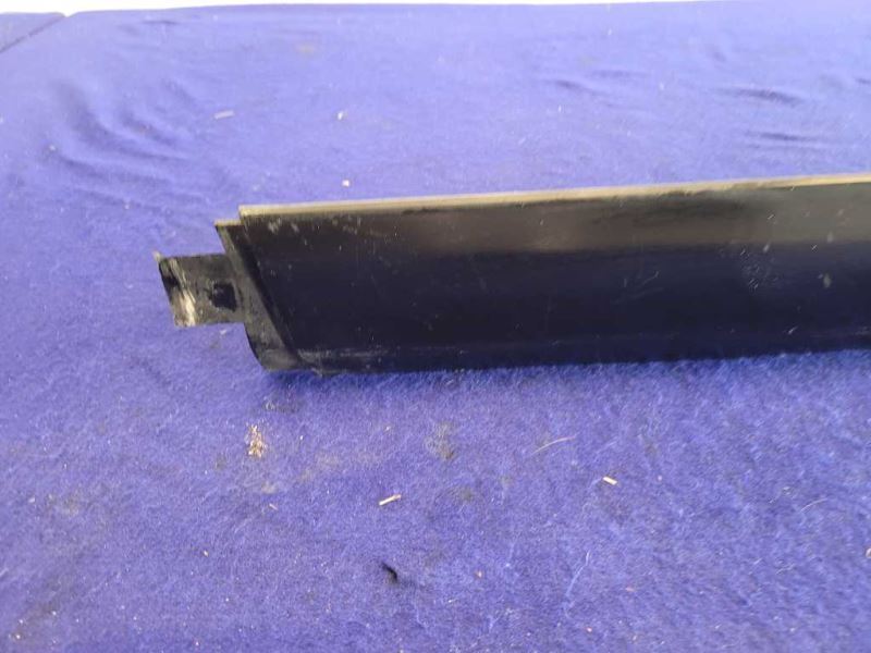 1999-2004 Ford Lightning F150 SVT Pickup Truck Driver Lower Rocker Molding 1906 - The Parts Farm