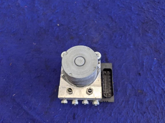 2010-2011 Chevrolet Camaro SS Anti-Lock Brake Module Assembly Pump System