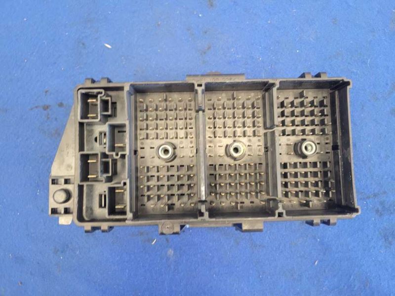 2001 Chevrolet Corvette Z06 FRC Under Dash Fuse Box Power Distribution 2066 - The Parts Farm